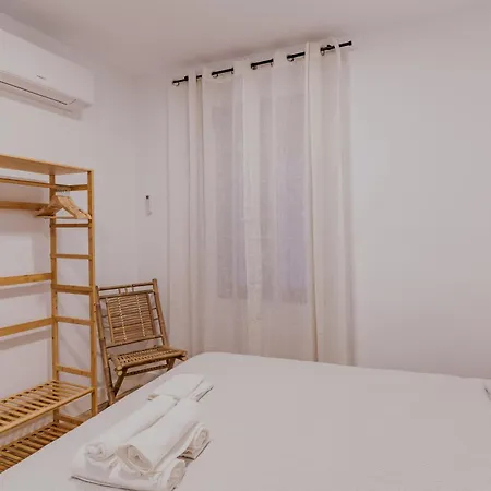 Leal 4 Apartment