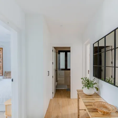 Leal 4 Apartment